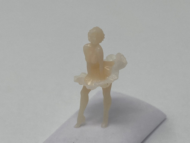Model Scenery World N016 - Marilyn Monroe Flying Skirt  - N Scale
