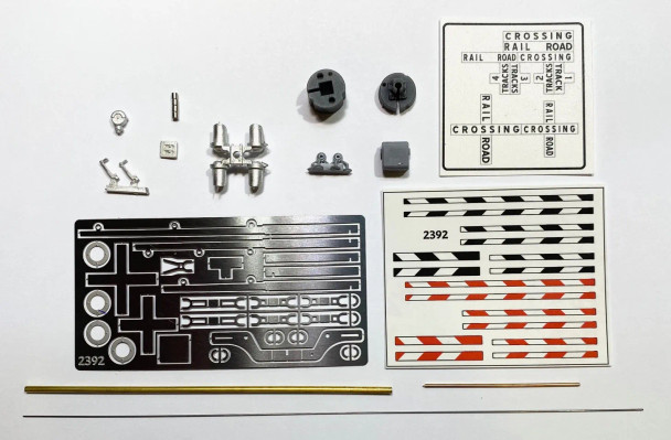 Showcase Miniatures 2392 - Model 10 Grade Crossing Signal  - HO Scale Kit