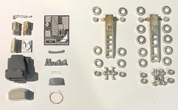 Showcase Miniatures 3021 - Volvo/White WG Tandem Axle Tractor  - HO Scale Kit