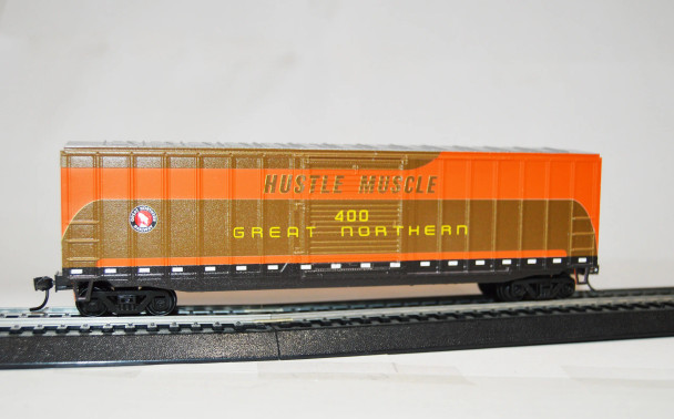 Value Trains USA HO10215 - ACF 50'6" Boxcar Great Northern (GN) GN Hustle Muscle Scheme - HO Scale