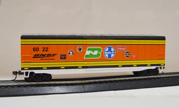 Value Trains USA HO10216 - ACF 50'6" Boxcar BNSF 6022 BNSF Heritage All Railways Scheme  - HO Scale