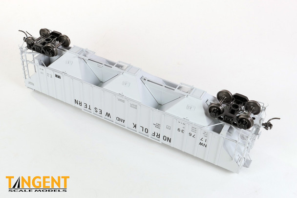 Tangent Scale Models 36222-09 - NW Roanoke Shops 4750CuFt Covered Hopper Norfolk & Western (NW) 177639 “Claytor Repaint HC-71” 1986+ - HO Scale