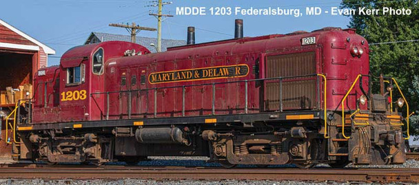 PRE-ORDER: Bowser 26031 - Juniata RS3M (DCC and Sound) Maryland and Delaware Railroad (MDDE) 1203 - HO Scale
