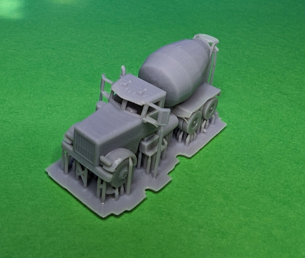 Whistle Stop Models HO3015 - Concrete Truck - HO Scale
