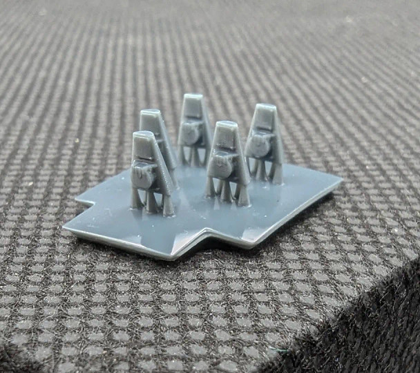 Gotham Rail 2002 - MU Stand - EMD 1st Gen. - Med. w/Dyn. Brake Blanked 5x  - HO Scale