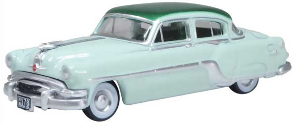 Oxford Diecast 87PC54005 - 1954-1965 Pontiac Chieftain 4-Door Sedan  Shannon Green, Brookmere Green  - HO Scale