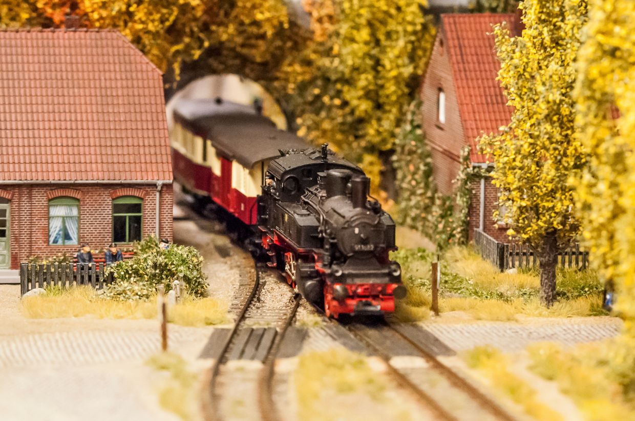 Tips for Choosing Your Model Railroad Theme - Midwest Model Railroad