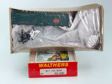 Pre-Owned: Walthers 40’ REA Steel Reefer kit, NIB Railway Express ...