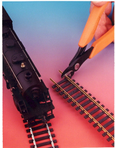 XURON 2175M - pince coupante verticale pour rails HO, N, Z XURON 2175M - pince coupante verticale pour rails HO, N, Z