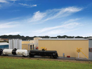 Walthers Cornerstone 933-4136 - Chemical Distributor - HO Scale