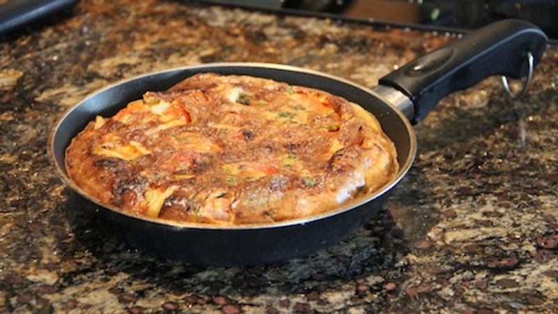 Slavo's Whole 30 Tomato Basil Frittata 