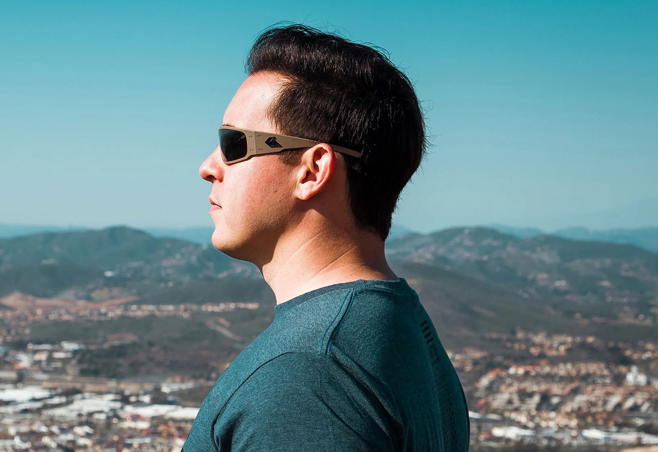 Gatorz Magnum Eyewear: Black Cerakote Frame w/Black Logo, Smoke w