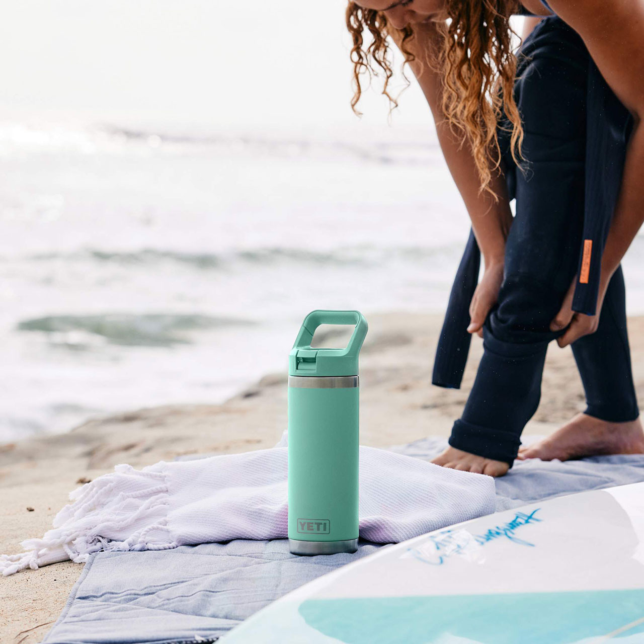 YETI Rambler Water Bottle with Colour-Matched Straw Cap, 532 mL