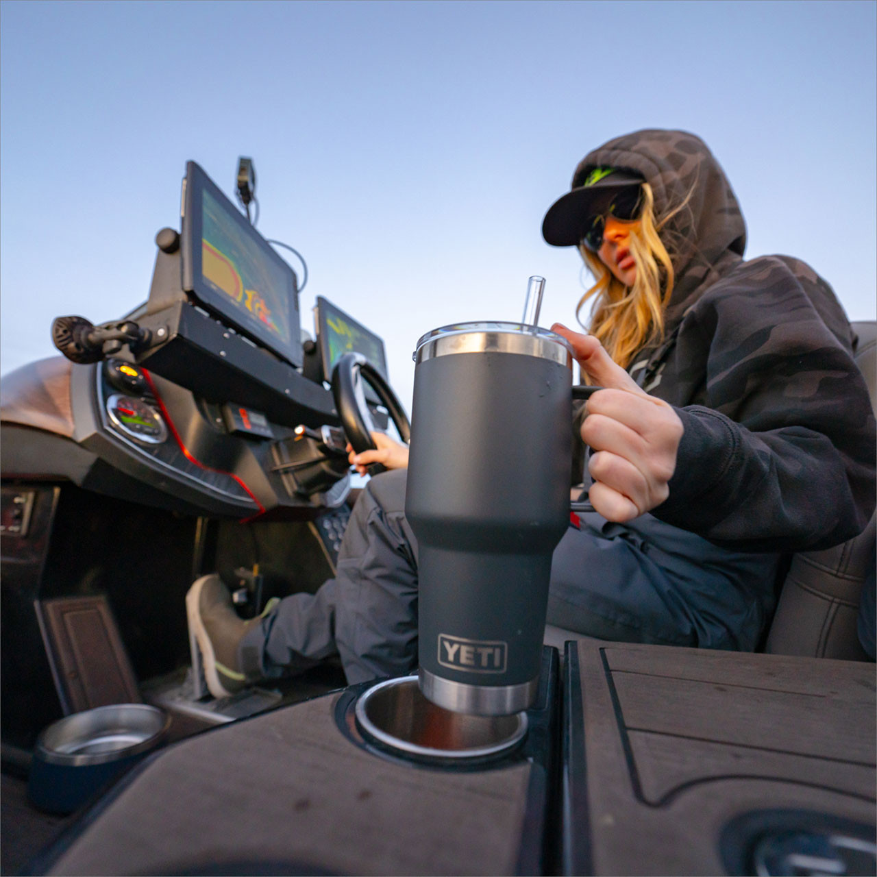 YETI Rambler Straw Mug with Straw Lid, 739 mL / 25 oz: Moon Dust YETI Rambler Straw Mug with Straw Lid, 739 mL / 25 oz: Moon Dust