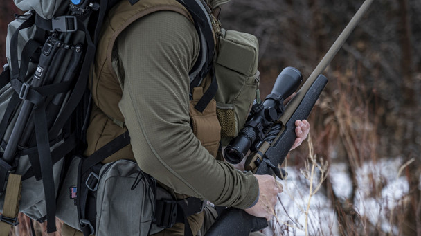 Weatherby Mark V Hunter Bronze Rifle: 243 Win, 22" Barrel, Model MHU05N243NR2T