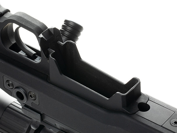 INTEGRATED AICS PATTERN MAGAZINE WELL

Integrated AICS pattern magazine well optimized for PMAG® 5 & PMAG® 10 7.62 AC magazines as well as most other AICS pattern short action magazines

Low-profile, anti-snag ambidextrous magazine release is made of melonite treated steel