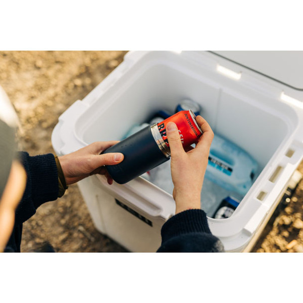 YETI Rambler Colster Can Insulator, 355 mL / 12 oz: Wild Vine Red