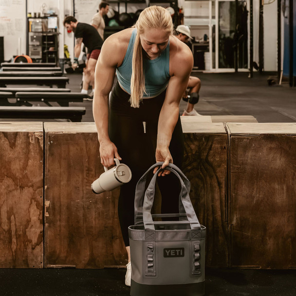 YETI Rambler Travel Straw Mug w/ Colour-Matched Straw Lid, 1.18 L / 40 oz: White