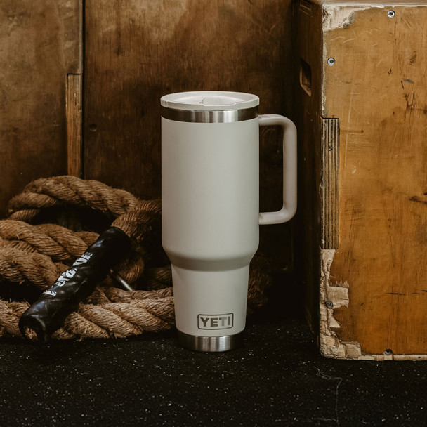 YETI Rambler Travel Straw Mug w/ Colour-Matched Straw Lid, 1.18 L / 40 oz: White