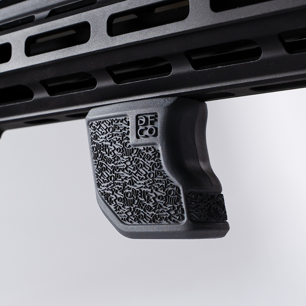 Die Free Co Tiger Claw Angled Fore Grip, M-LOK: Black