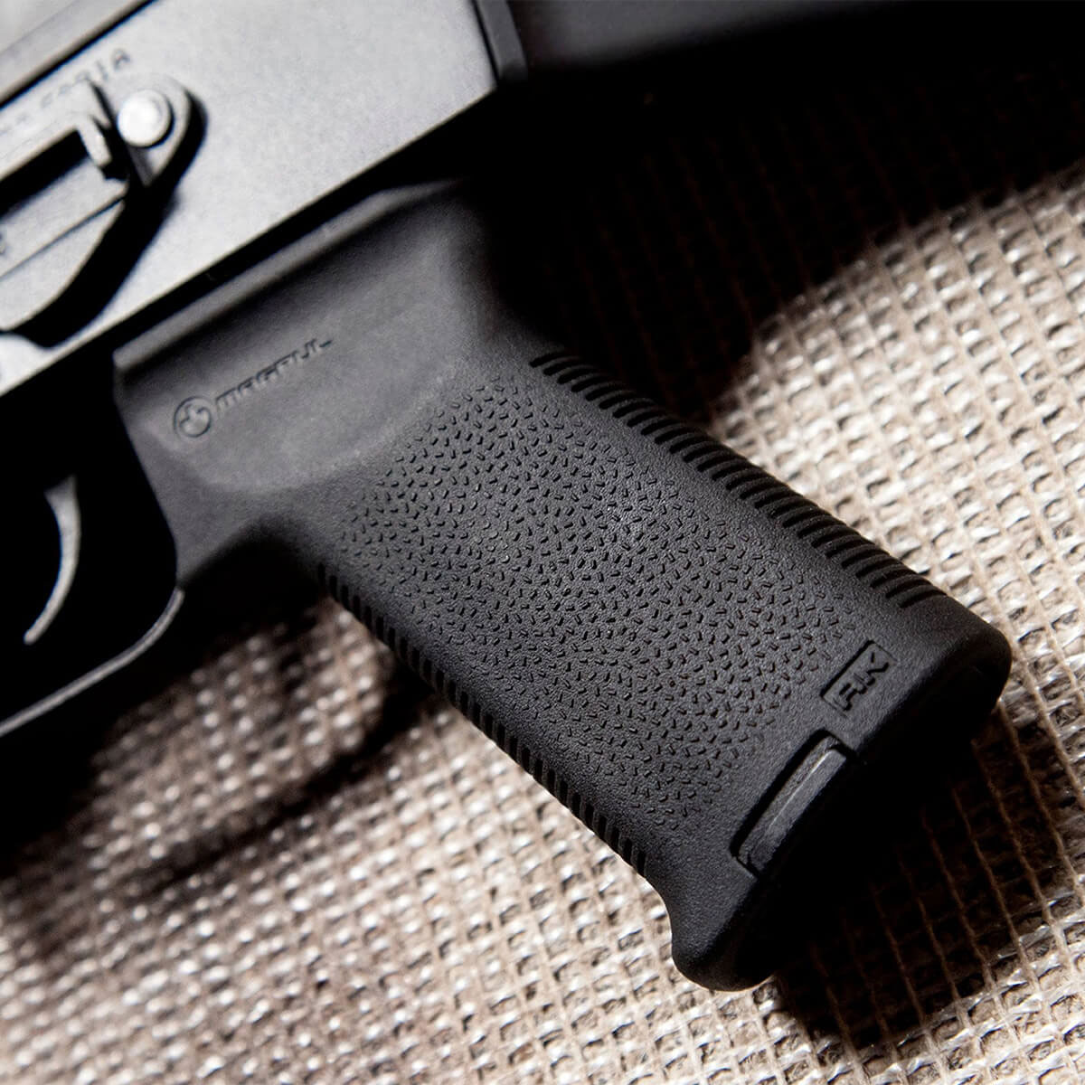 MAG523-BLK-004__00774.