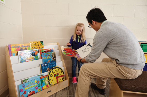 Flushback Pick-a-Book Stand