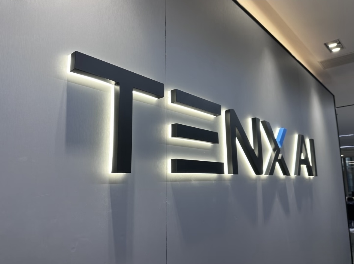 Halo lit stainless steel 3D sign for restaurant store interior