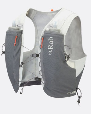 Image of the veil 6 from the front. Shows off the hydration pockets for the soft flasks and the running vest sinch cords.