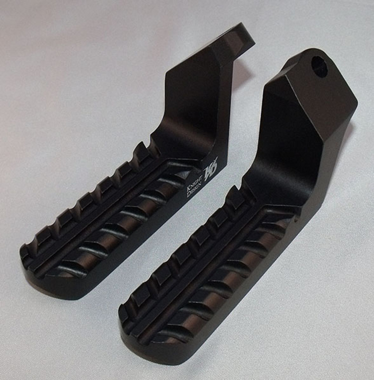 Foot Peg Male Mount Sidetrax 2 in Lowered Black