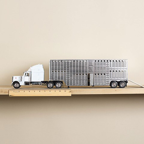 Bigtime Brand by M & F Western Products - Toy Collection - Peterbilt Bull Hauler Play Set Bigtime Brand by M & F Western Products - Toy Collection - Peterbilt Bull Hauler Play Set