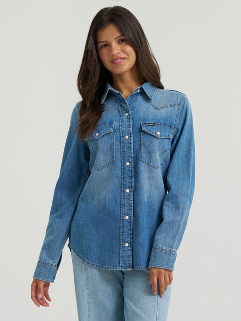 Wrangler Women's Shirt - Western Snap - Light Denim