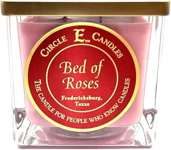Circle E Candles - Bed Of Roses - 22oz