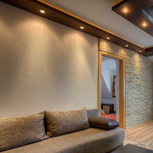 in_use_1_image_role
