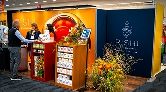 Signature Line example of booth