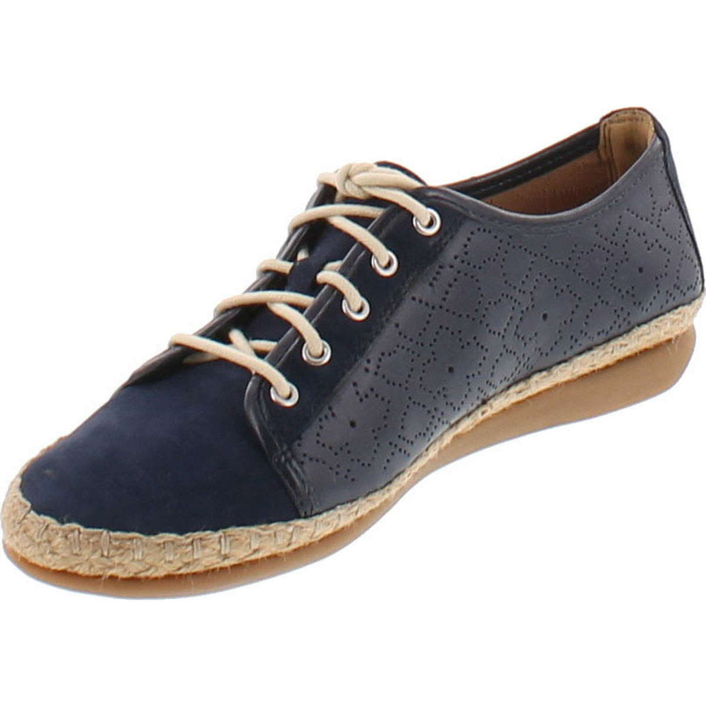 Clarks Women's Reeney Rita Lace Up Shoe