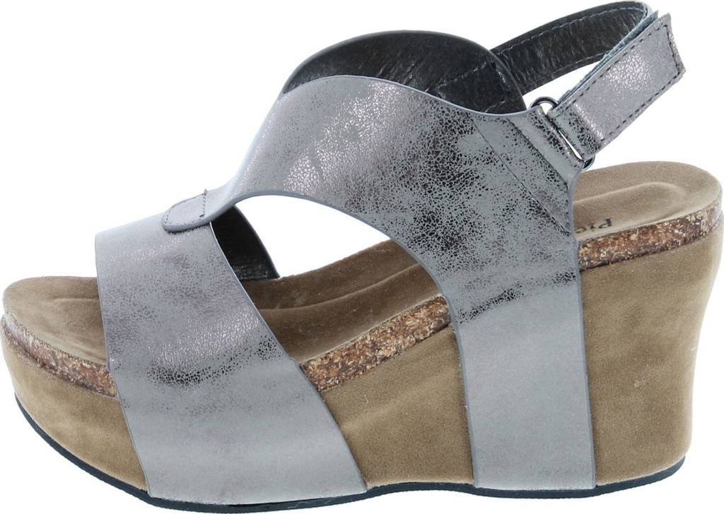 Pierre Dumas Women's Hester-6 Wedge Sandal