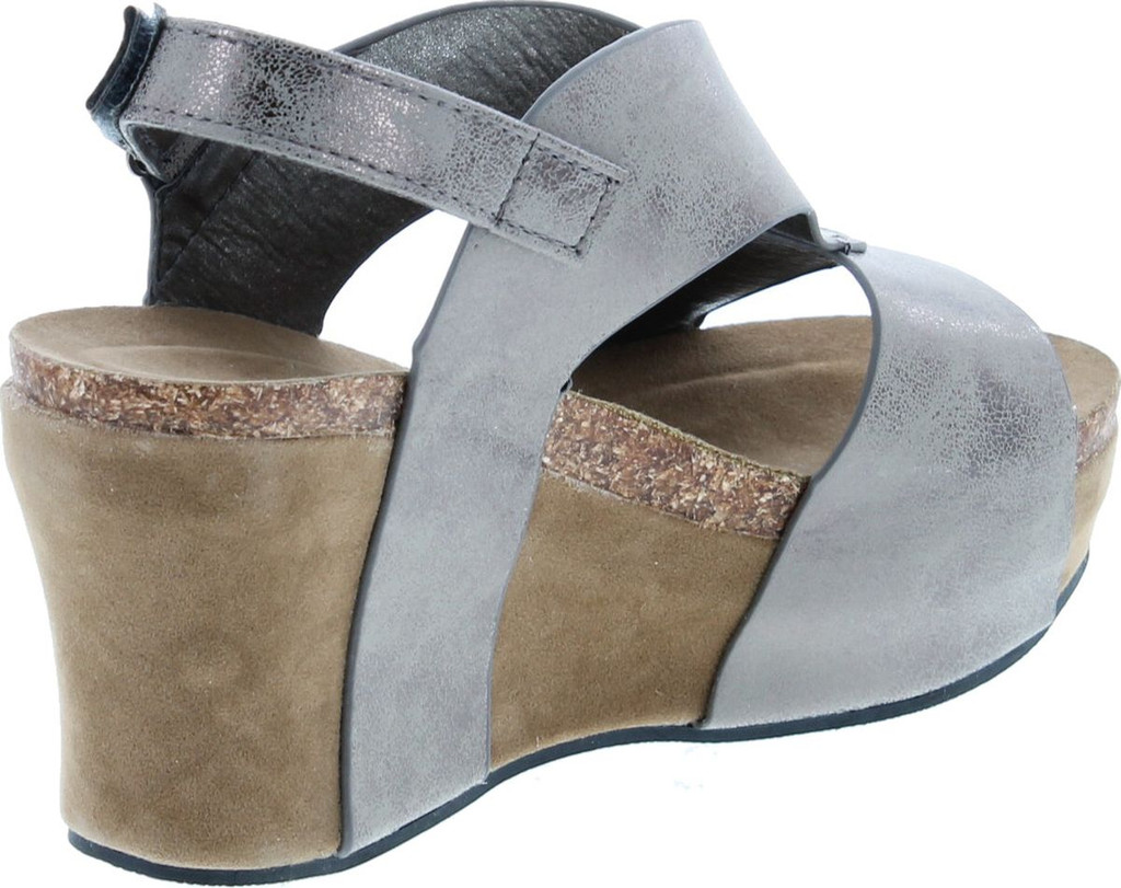 Pierre Dumas Women's Hester-6 Wedge Sandal