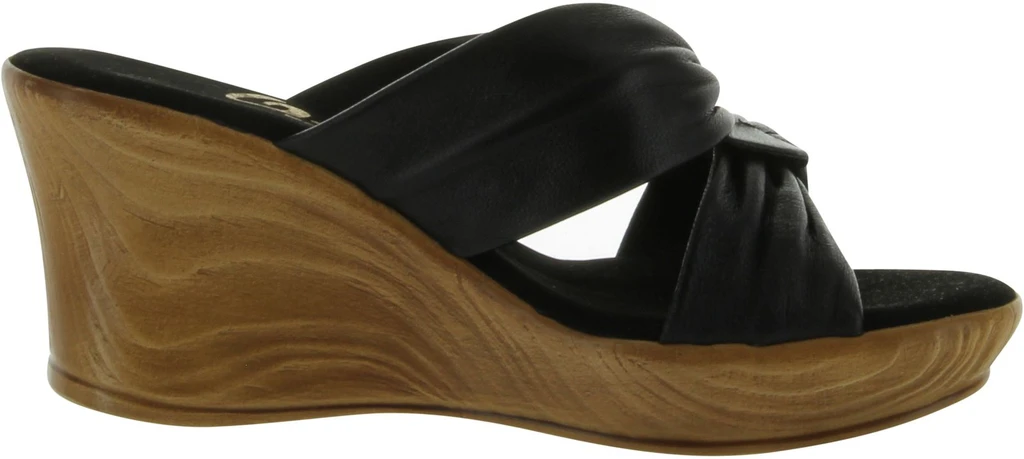 Onex Women's Puffy Wedge Sandal