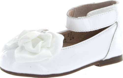 Venettini Girls Misty Dress Shoe With Beautiful Bow Ornament