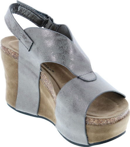 Pierre Dumas Women's Hester-6 Wedge Sandal