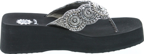 Yellow Box Womens Vidania Fashion Sandals