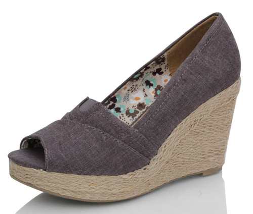 Soda Women Yaha Sandals