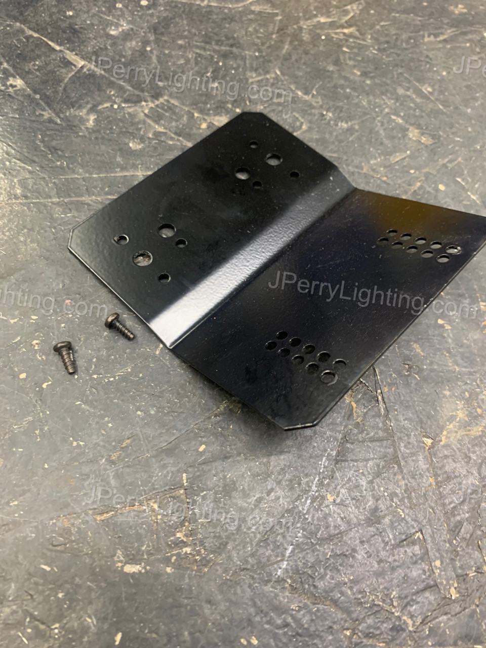 Whelen Ion 30 Degree Window Shroud Mount | ATO - Auto