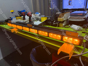 8 Head AMBER 500 con3LED series 45.5" Traffic Advisor TACF85