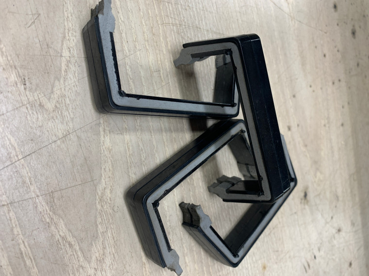 4 Pack Used BLACK Lens Spacer Divider For Edge 9M 9U Freedom 9000 BL10000 & surface mount edge