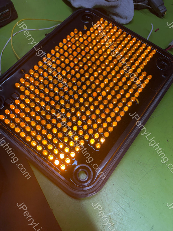 AMBER 900 LED 5MM Series 2 wire