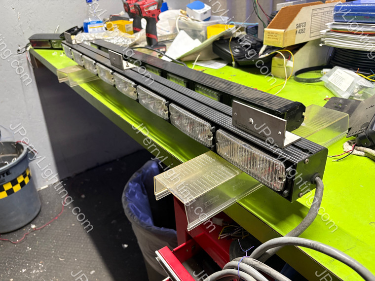 8 Head AMBER 500 con3LED series 45.5" Traffic Advisor TACF85