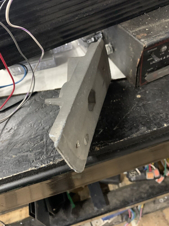 NEW Stud Bolt Mount FOR Whelen bars (Open Hole)