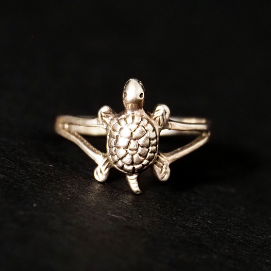 925 Sterling Silver Petite Turtle Ring - Size 5.5