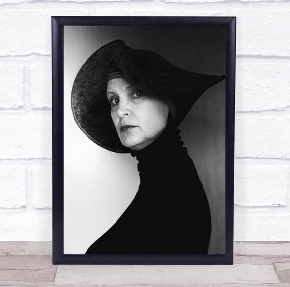 Homage To The Old Lady B&W Portrait Curve Bend Hat Person Woman Wall Art Print